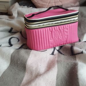 Juicy Couture Makeup/Travel Bag 😍😍